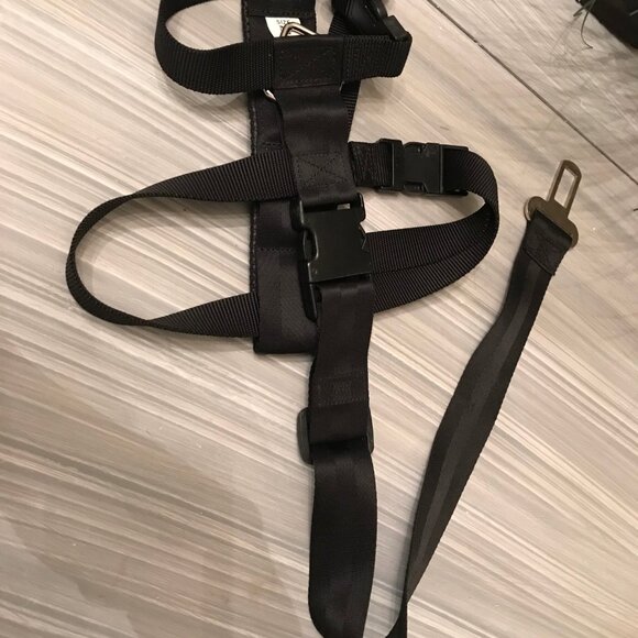 Seat Belt Harness For Dog Size Medium - Picture 4 of 4